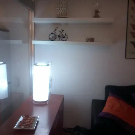 Cozy And Comfortable Studio With Balcony 90 M To The Beach Διαμέρισμα Portimão