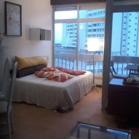 Διαμέρισμα Cozy And Comfortable Studio With Balcony 90 M To The Beach